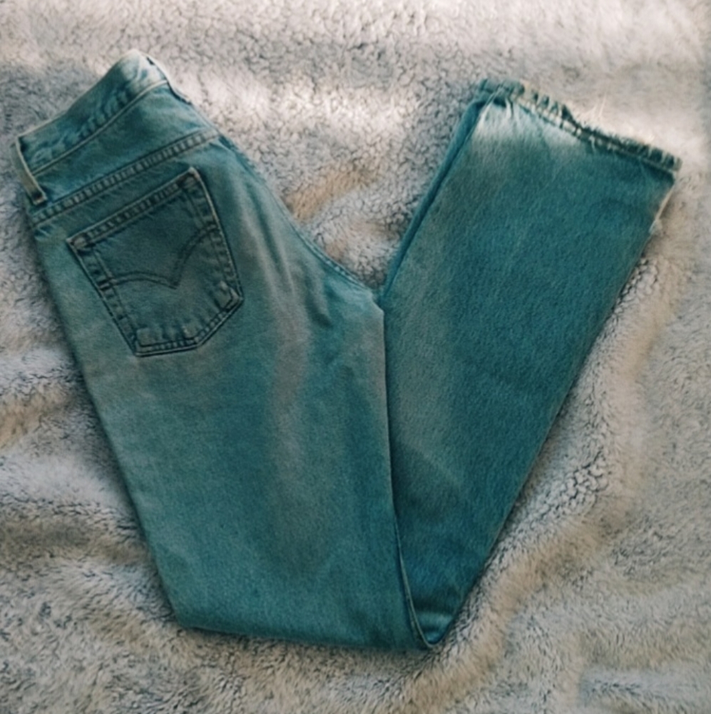 Vintage red label Levi's 505 sz 9JR (about a size woman's 6 sz)